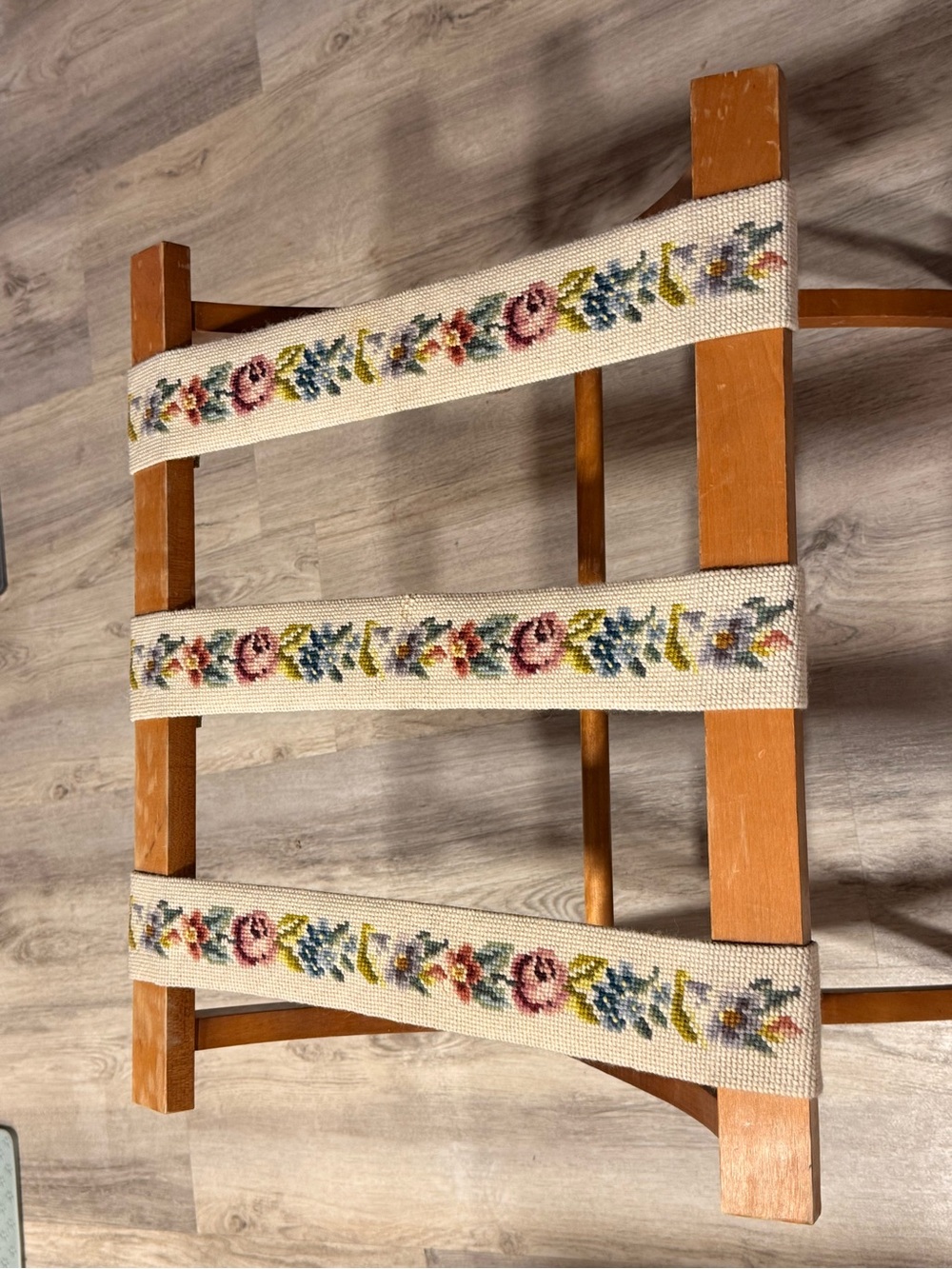 Vintage Folding Wood Luggage With Wool Floral Needlepoint Straps - Picture 4 of 11